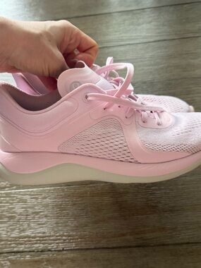 Lululemon Chargefeel Low Womens Workout Shoe, 9,5